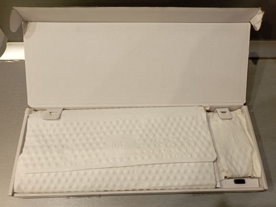 Клавиатура и мишка ново LOGITECH