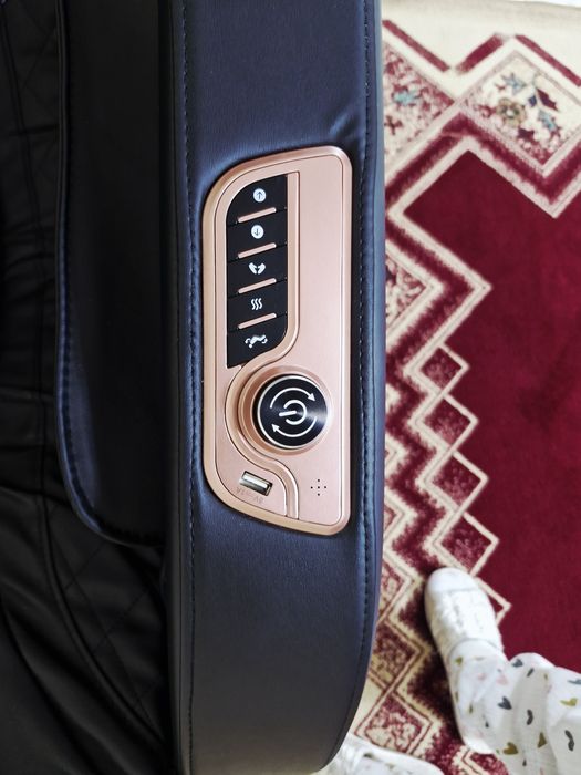 Массажное кресло