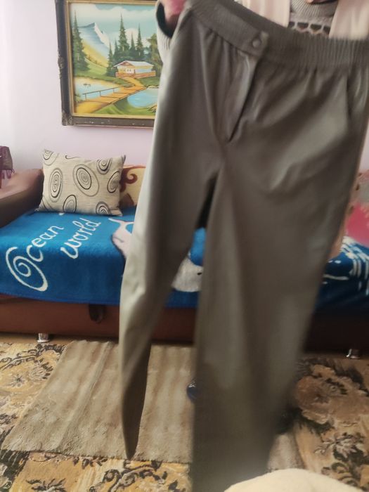 Pantalon piele femei