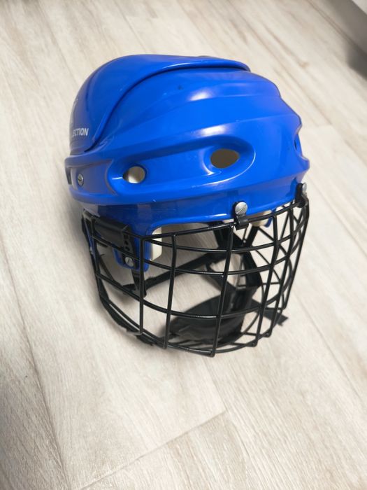Шлем хоккейный для детей
