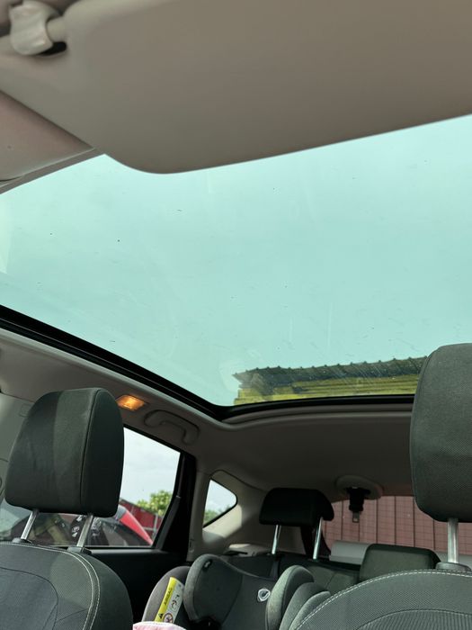 Vând Nissan qashqai 4x4 cuplabil