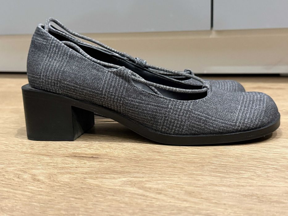 Туфли женские Charles and Keith