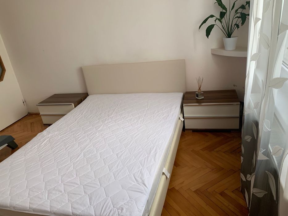 Inchiriez apartament