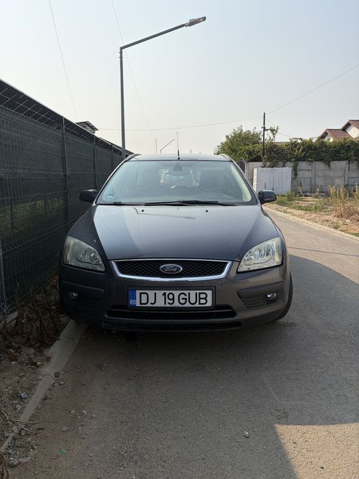 Vand ford focus 1.6 benzina