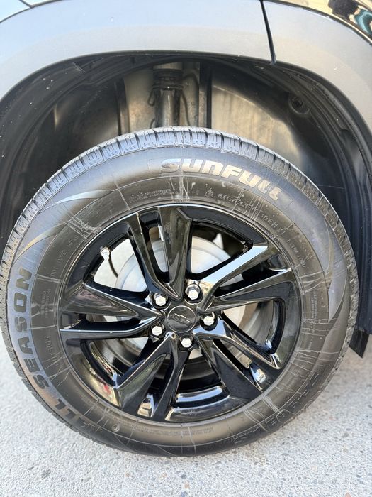 Продам Tracker 2 LT