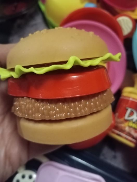 Продам игрушки для девочки