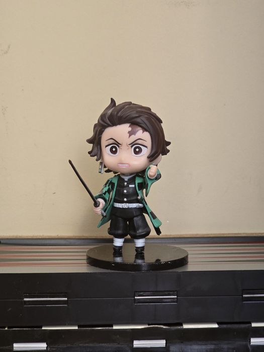 Demon slayer манга и фигурки