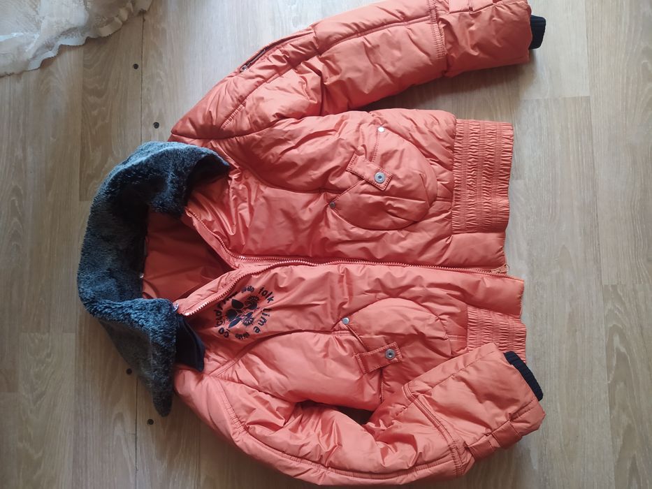 Куртка женская .