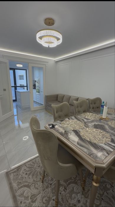 Vand apartament cu 3 camere.mobilat si utilat, Parcare inclusa min de metroul anghel salighy