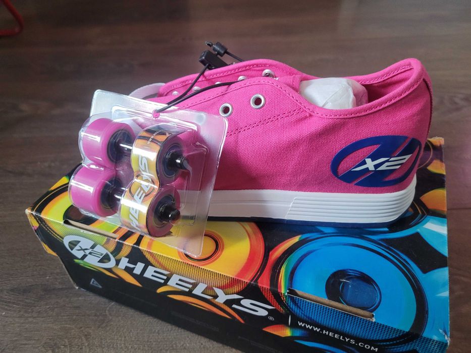 Маратонки/кецове Heelys с колелца