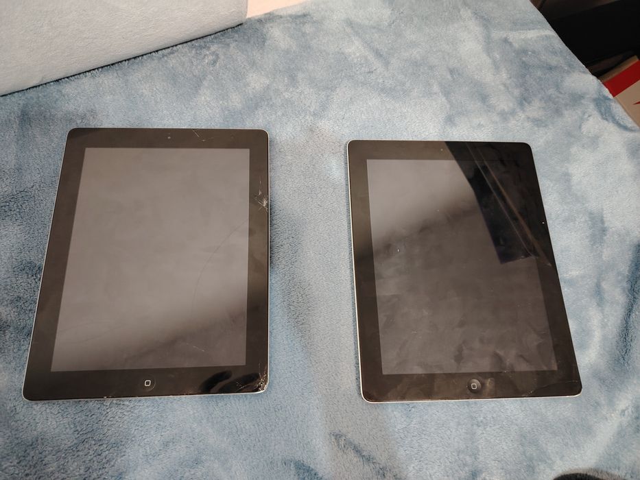 2 tablete ipad 4