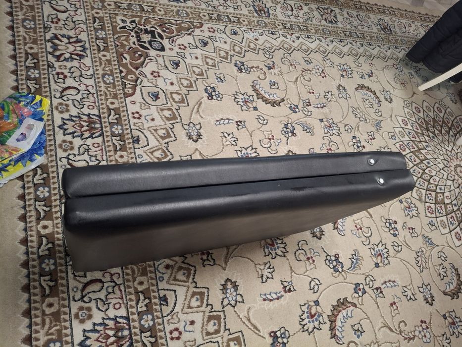 Продам Кушетка  срочно продам срочно продам