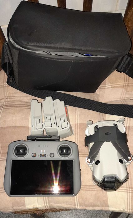 DJI Mini 4 Pro Fly More Combo