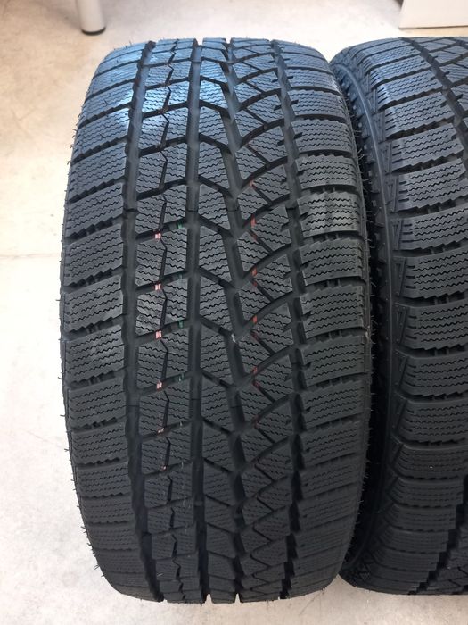 245/45R18 4бр.CROSSLEADER WinterKing M+S RIM protection