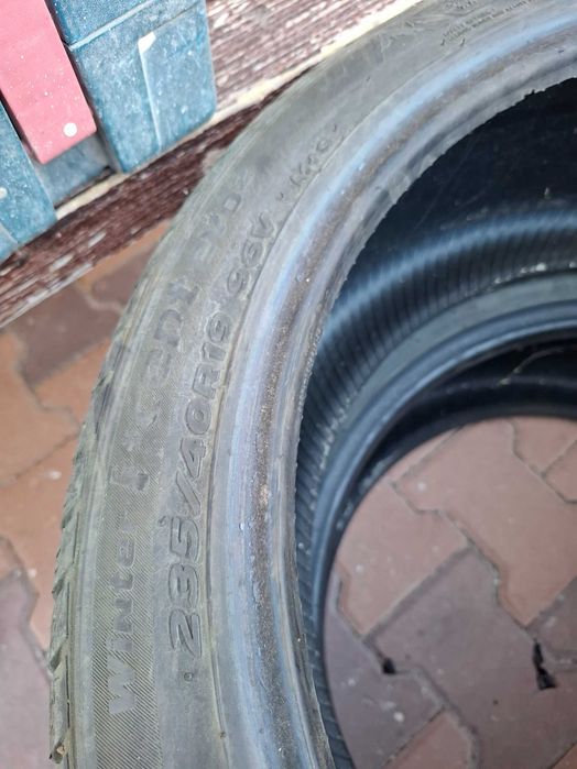 Зимни гуми втора употреба  доста запазени 235/400/19