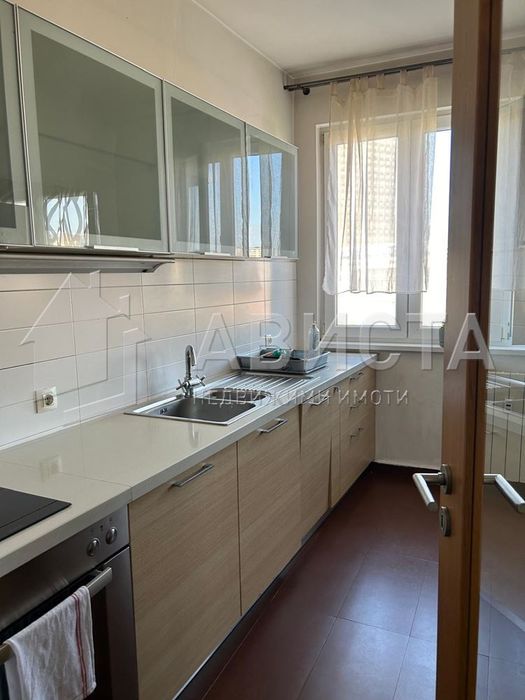 Дава се под наем Тристаен апартамент в София, Център - 120 кв.м за 1020 € - Снимка #10