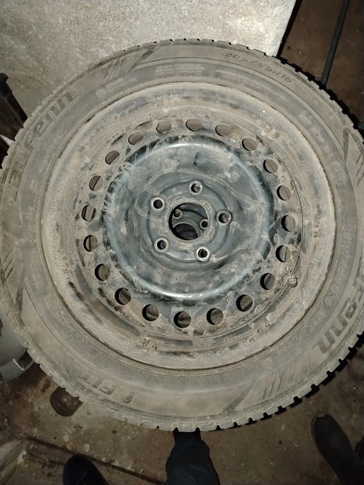 205/55/16 5х114.3 64.1 отвор