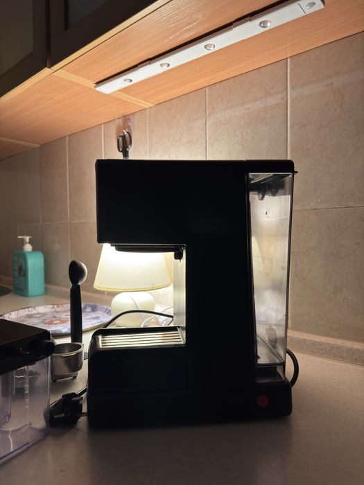 Продам кофеварку