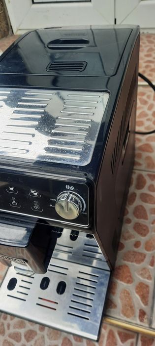 КафеМашина Delonghi Autentica НовМодел Отлично състояние