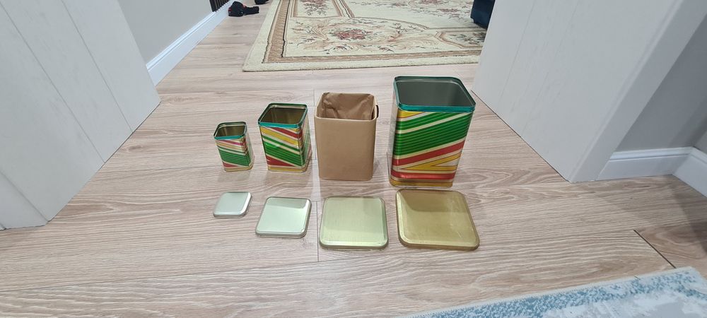 Набор металических банок для сыпучих продуктов
