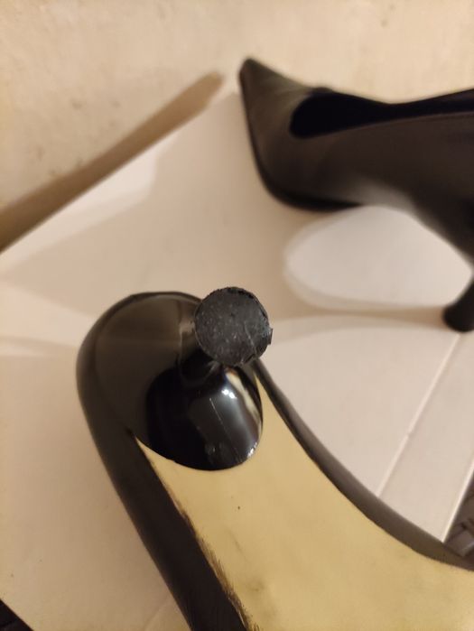 Елегантни, официални обувки на Martini  от естествена кожа