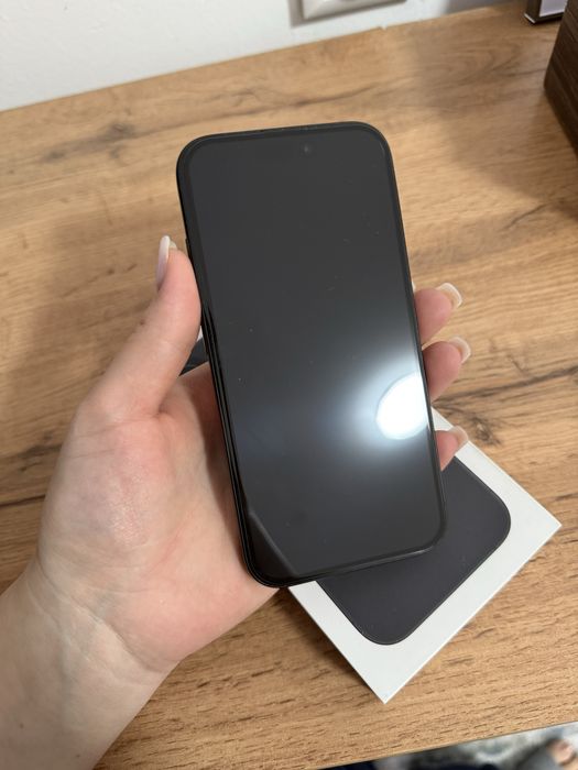 Iphone 16, черный, 128 гб, акб 100%