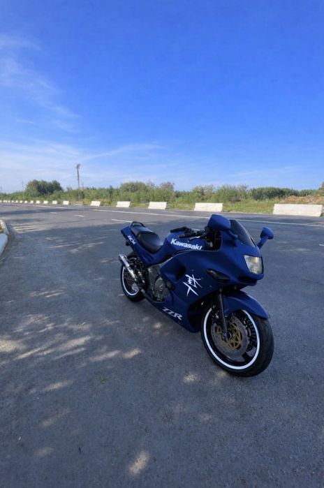 Kawasaki zzr 250