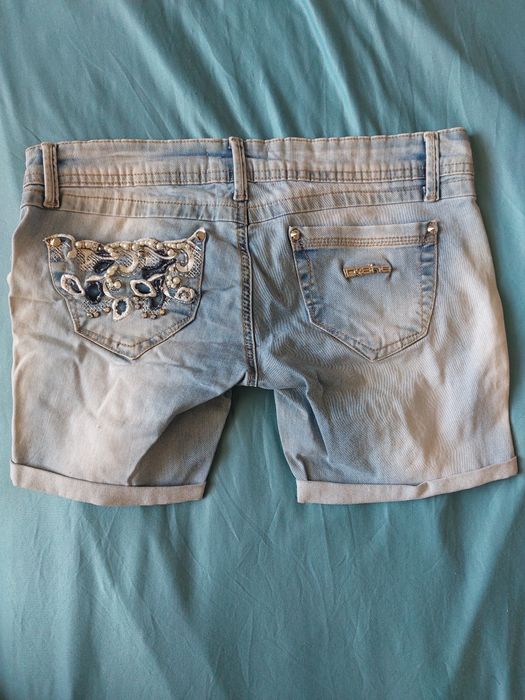 Дамски къси гащи