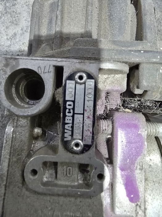 Компрессор пневмоподвески