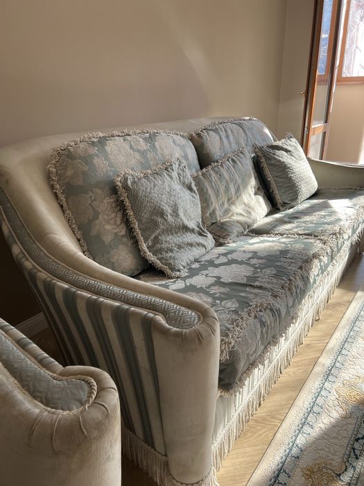 диван Италия.Требуется химчистка