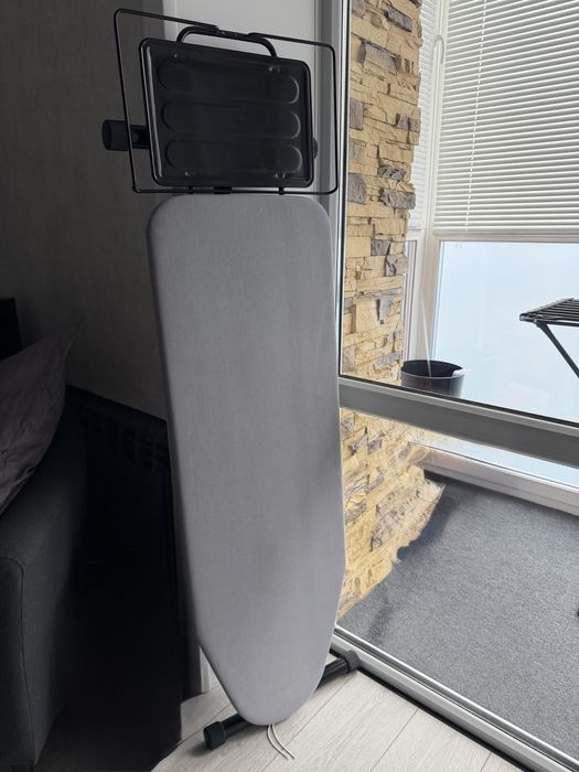 Продам гдадильную доску Braun