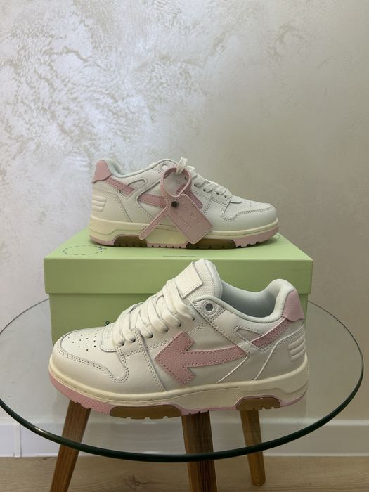 Off White OOO pink