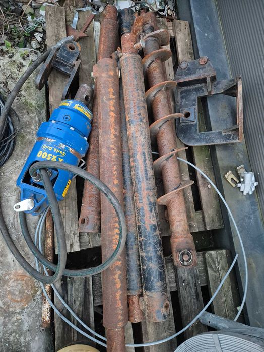 Foreza hidraulica AUGER TORQUE Model X2500 pentru subtraversari