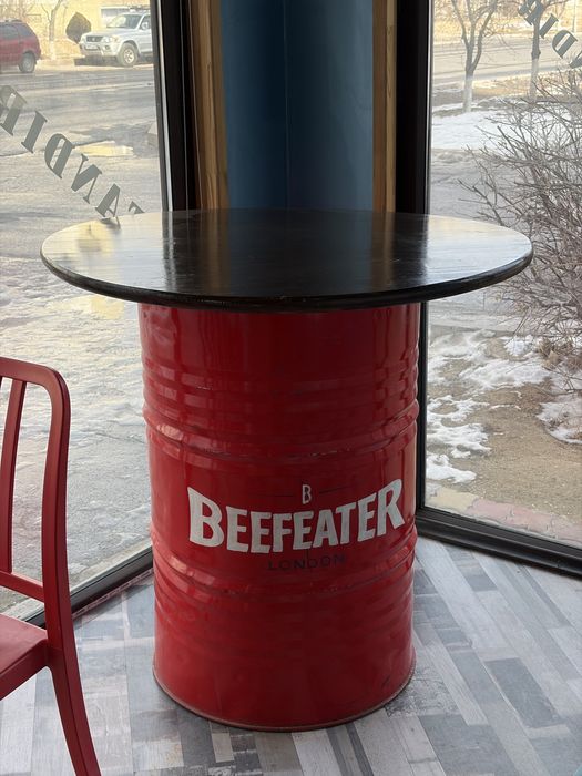 Бочка в виде стола красная 3 штуки