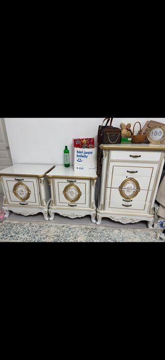 продается комод и тумбы