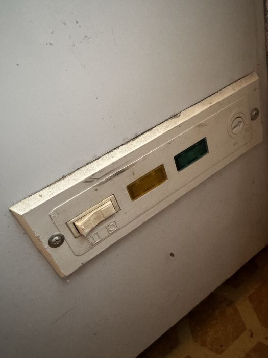 Продам морозилку