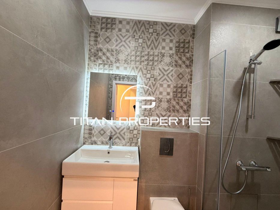 Продава се Двустаен апартамент в Бургас, Изгрев - 67 кв.м за 1675 €/кв.м - Снимка #1