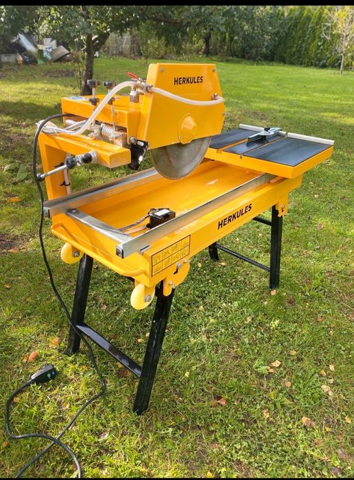 Masina de taiat piatra si tigla ceramica cu sistem de racire pe apa