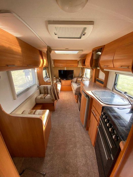 Rulota Explorer Mobilata si Utilata Pentru 6 Persoane