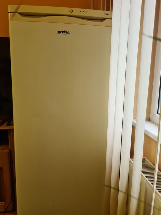 Congelator Arctic cu 7 spații de depozitare