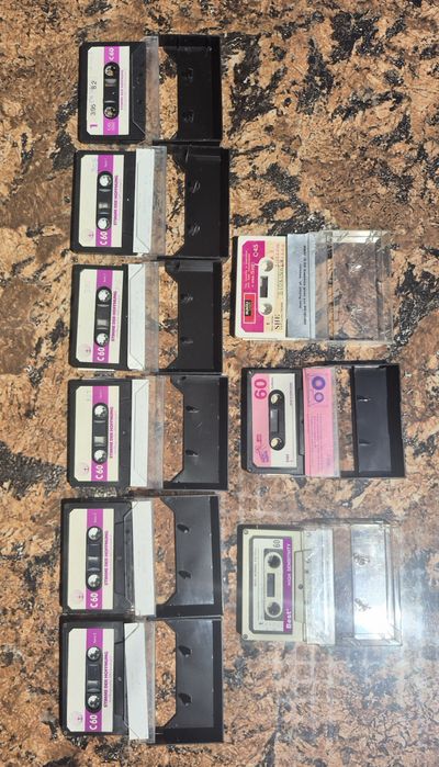 Vând Lot 9 casete audio originale muzica mixta de 45-60 minute foarte bune pentru reinregistrare