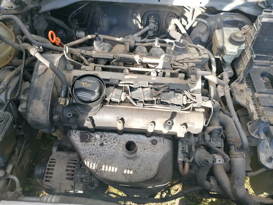 Vând motor 1.4 benzină cod BCA de golf 5
