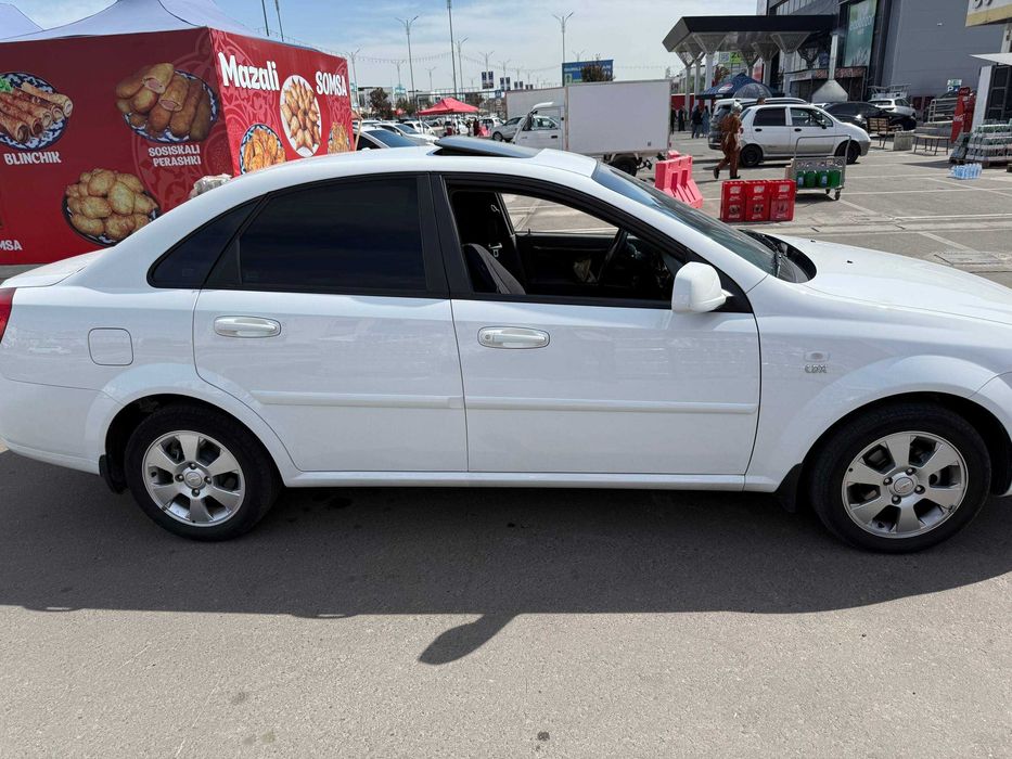 Lacetti Jentra elegant plus 2022 oq avtomat