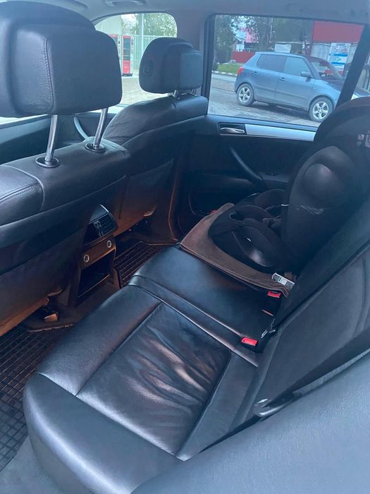 BMW X5 2010 — imagine 5