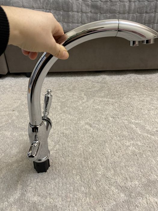 Продается новый кухонный смеситель