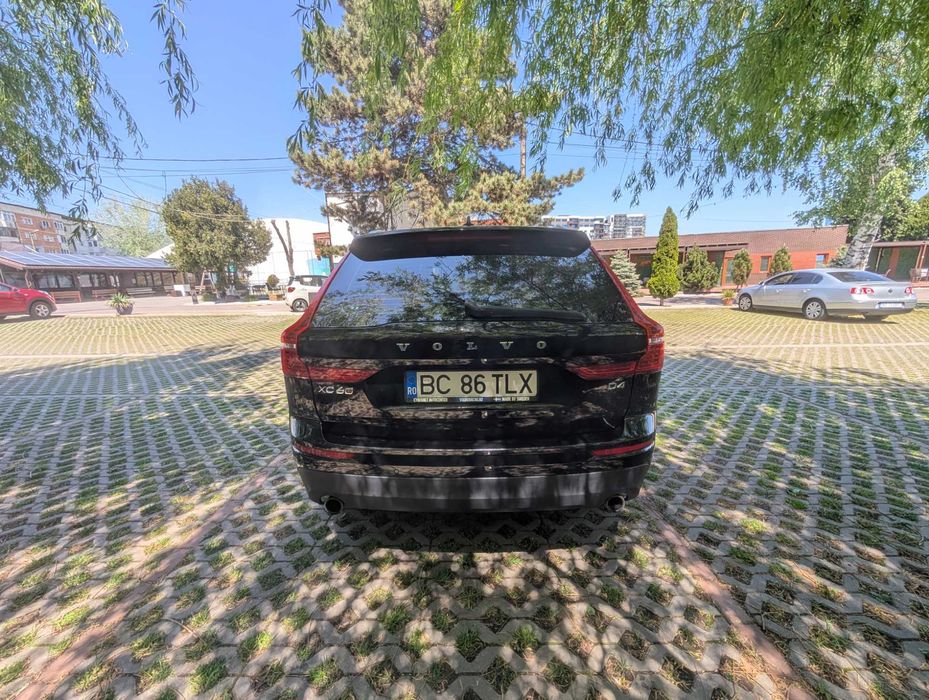 Volvo XC60 D4 Momentum Pro 2019 | Volvo On Call