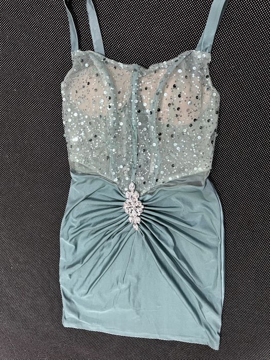 Rochita mini marimea 38