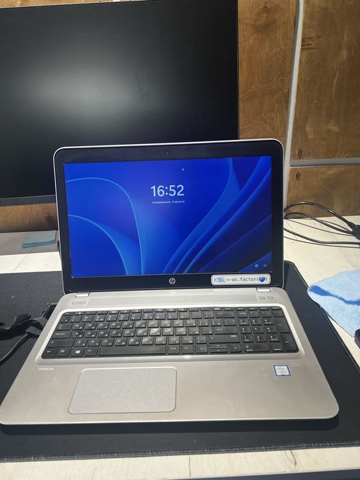 Ноутбук HP – Intel Core i5-7200U / 8 ГБ RAM / SSD 128 ГБ