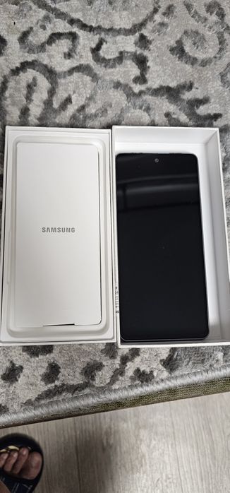 Продам смартфон SAMSUNG