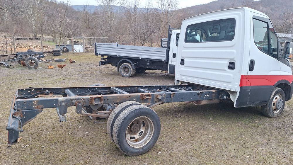 Vînd iveco autosasiu